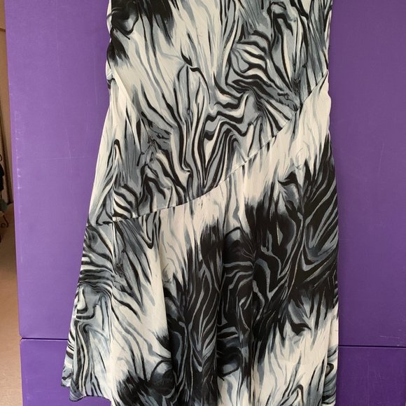 2 / $10 - Medium Skirts Very Good Condition - Picture 9 of 13